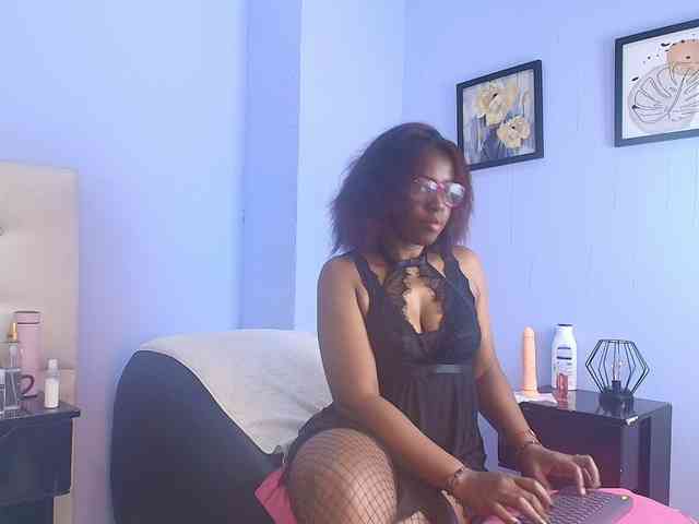 kassandraBrown Live Webcam on BongaCams