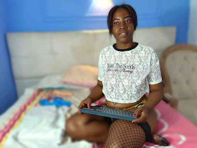 kassandraBrown webcam