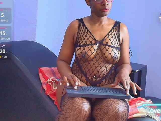 kassandraBrown webcam