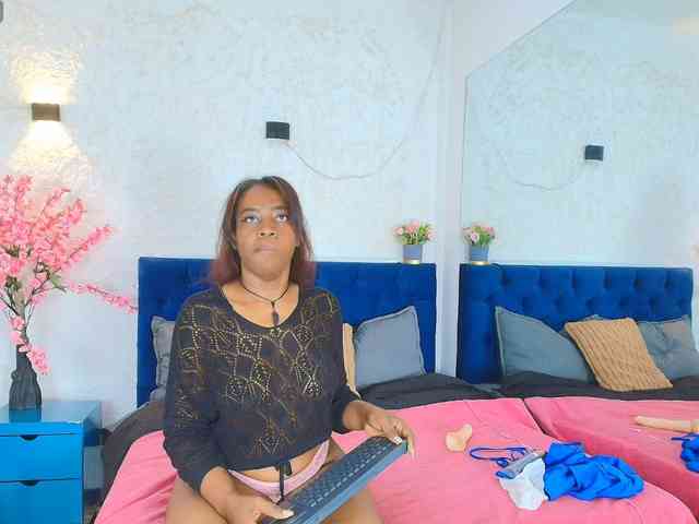 kassandraBrown webcam