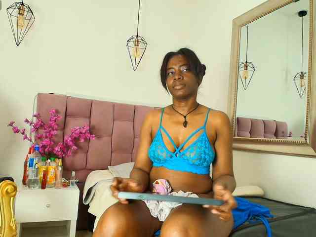 kassandraBrown webcam