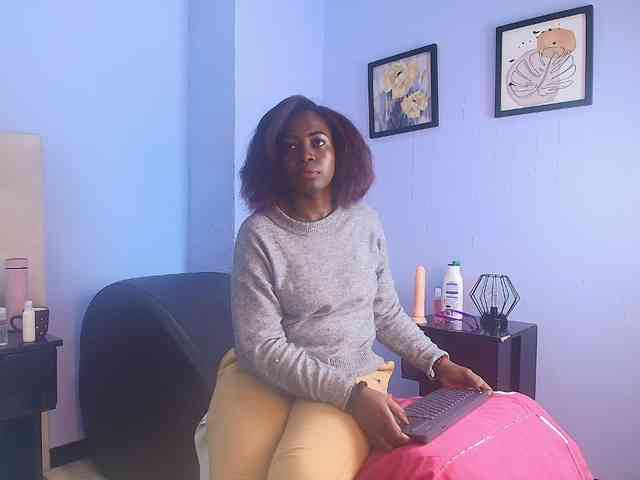 Model: kassandraBrown