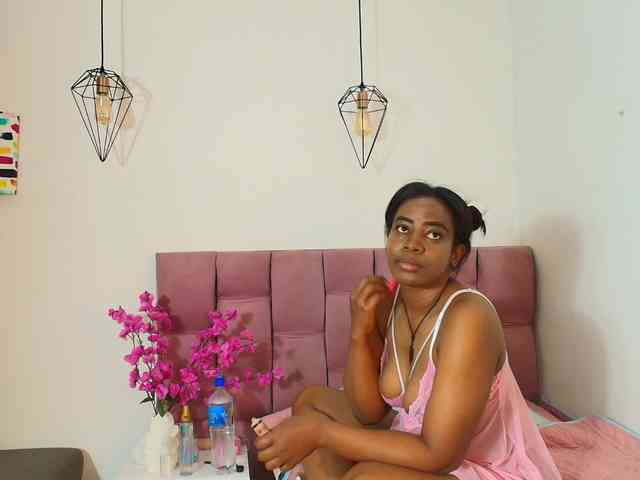 kassandraBrown webcam