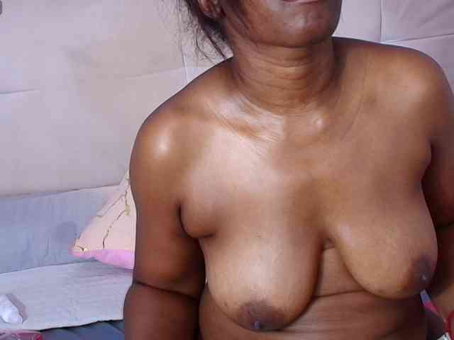 kassandraBrown webcam