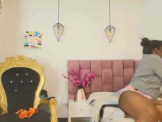 kassandraBrown webcam
