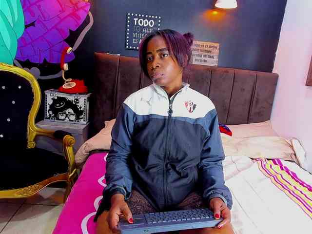 kassandraBrown webcam