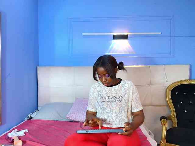 kassandraBrown webcam