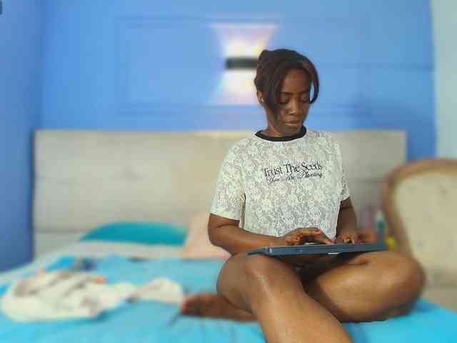 kassandraBrown webcam