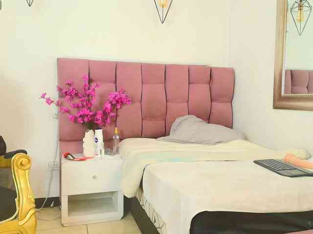 kassandraBrown webcam