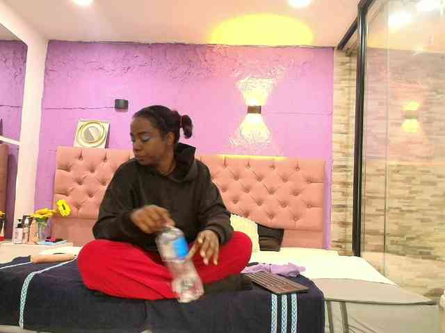 kassandraBrown webcam