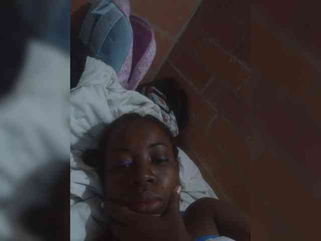 kassandraBrown webcam