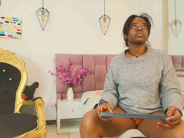 kassandraBrown webcam