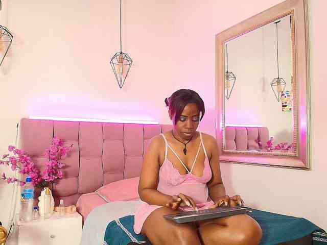 kassandraBrown webcam