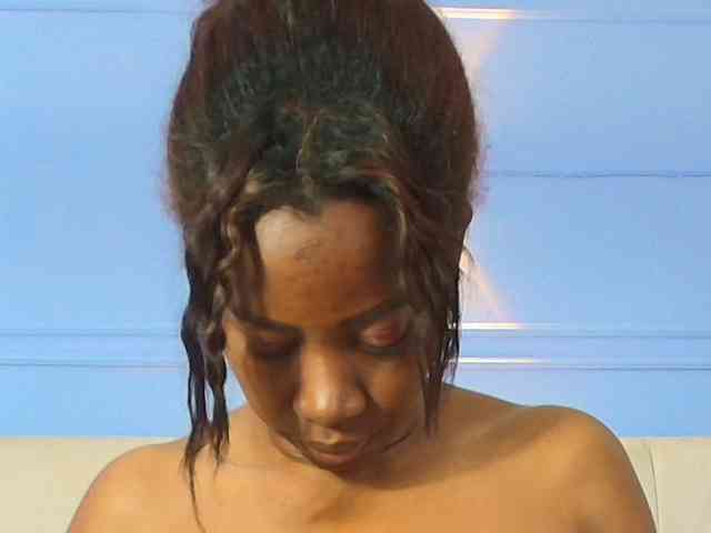 kassandraBrown webcam