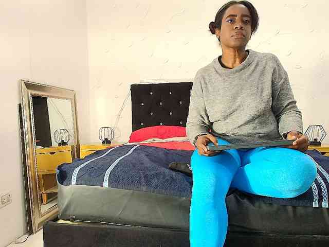 kassandraBrown webcam