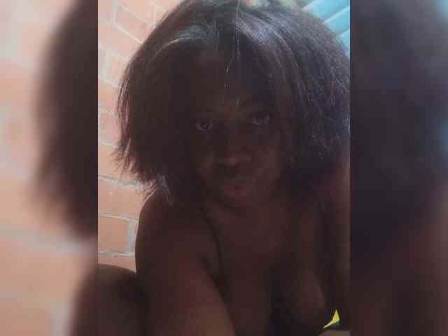 kassandraBrown webcam