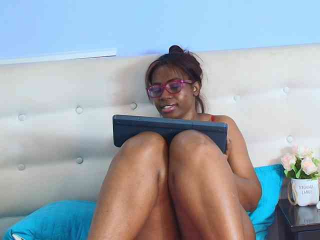 kassandraBrown webcam