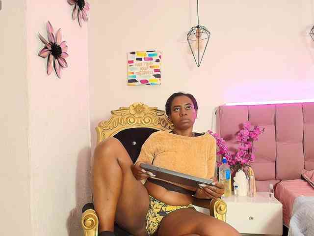 kassandraBrown webcam