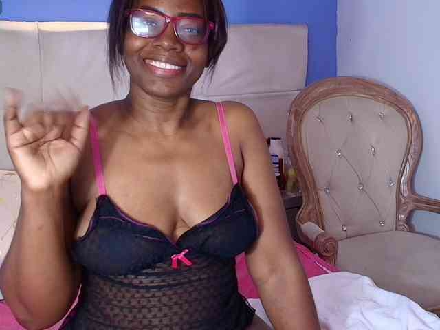 kassandraBrown webcam