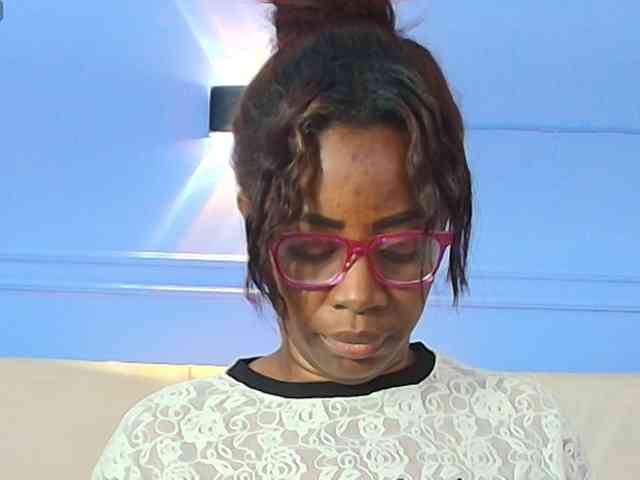 kassandraBrown webcam