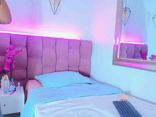 kassandraBrown webcam