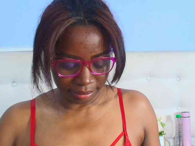 kassandraBrown webcam