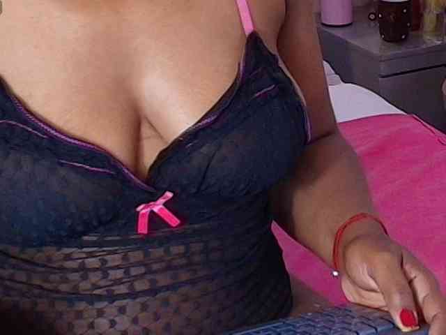 kassandraBrown webcam