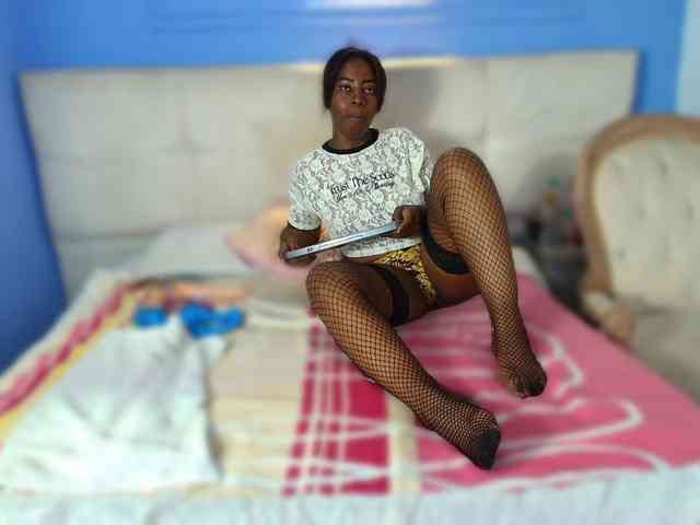 kassandraBrown webcam