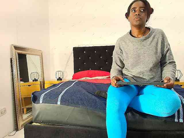 kassandraBrown webcam