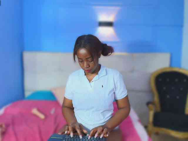 kassandraBrown webcam