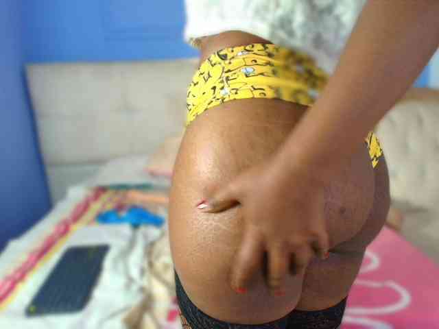 kassandraBrown webcam