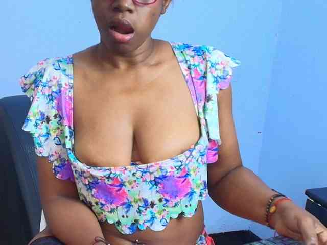 kassandraBrown webcam