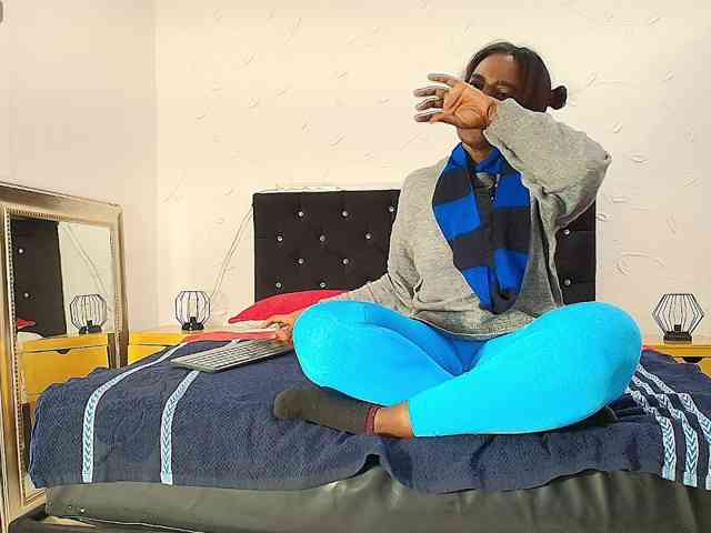kassandraBrown webcam