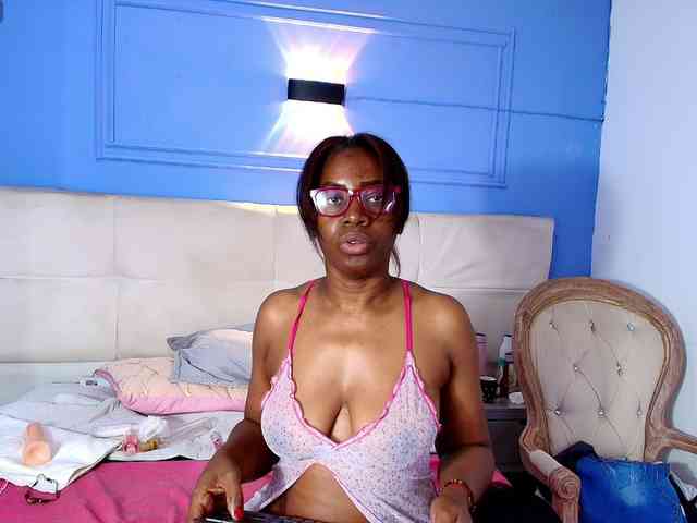 kassandraBrown webcam