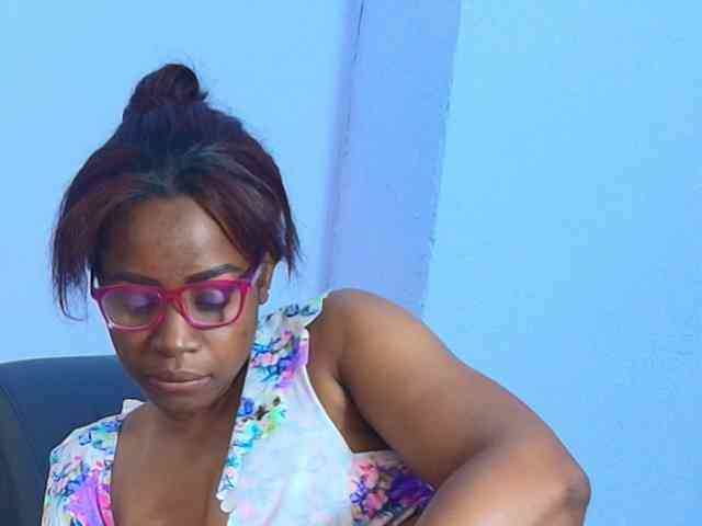 kassandraBrown webcam