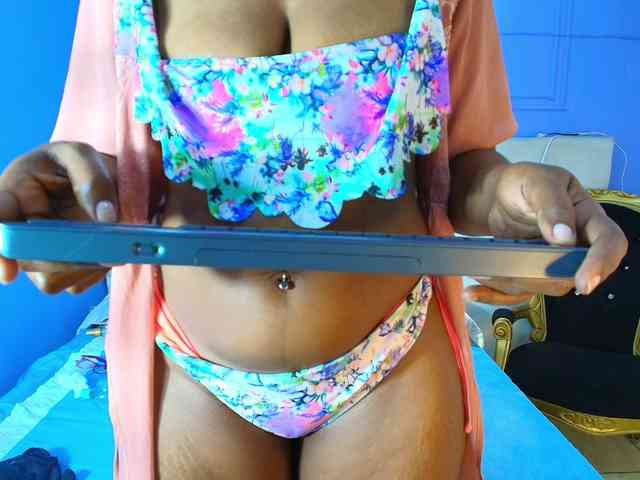 kassandraBrown webcam