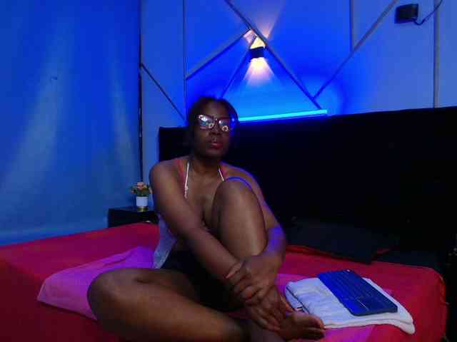 kassandraBrown webcam
