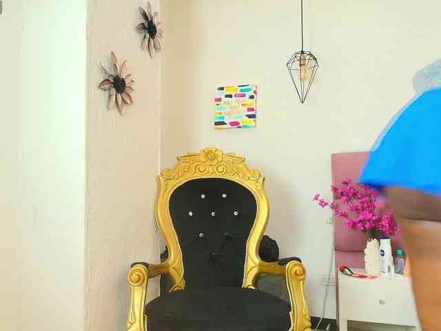 kassandraBrown webcam