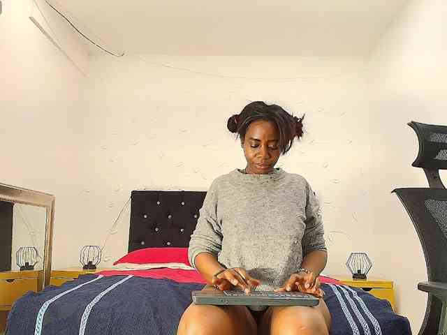 kassandraBrown webcam