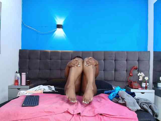 kassandraBrown webcam