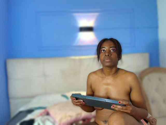 kassandraBrown webcam