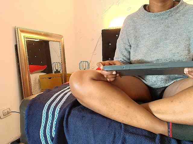 kassandraBrown webcam