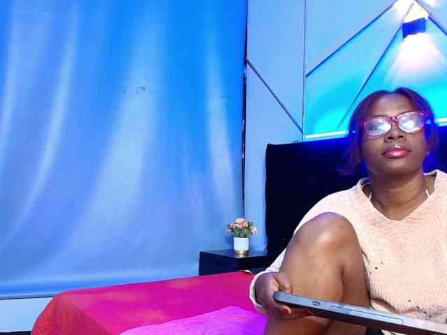 kassandraBrown webcam