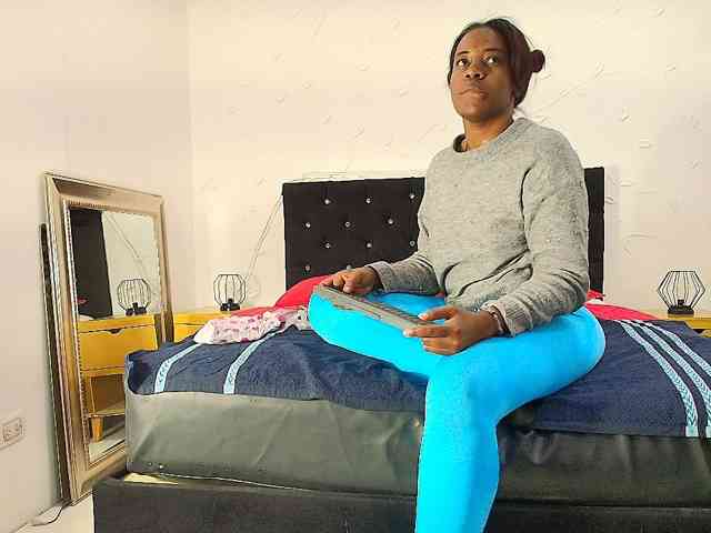 kassandraBrown webcam