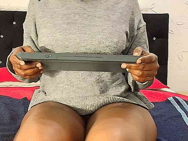 kassandraBrown webcam