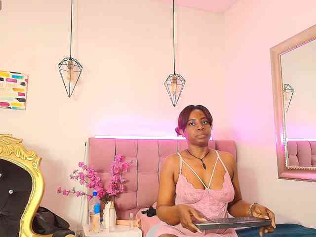 Model: kassandraBrown