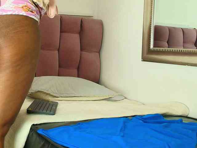 kassandraBrown webcam