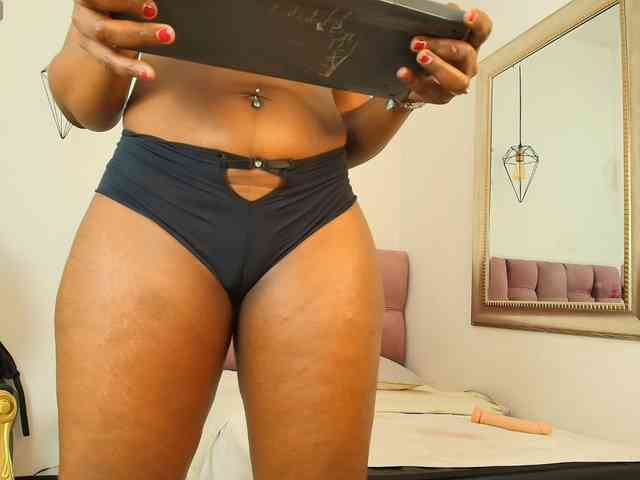 kassandraBrown webcam