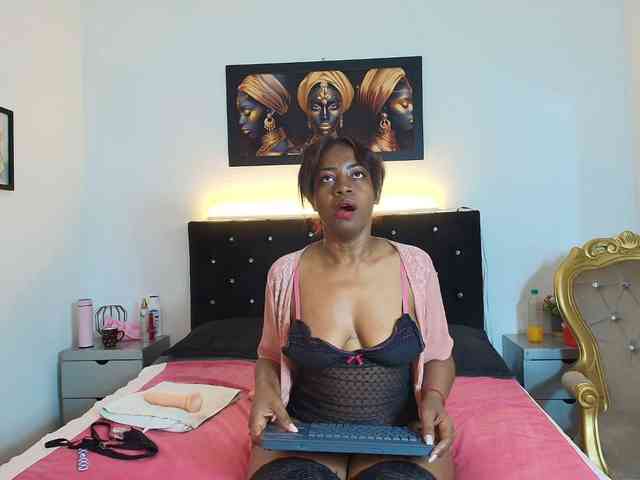 kassandraBrown webcam