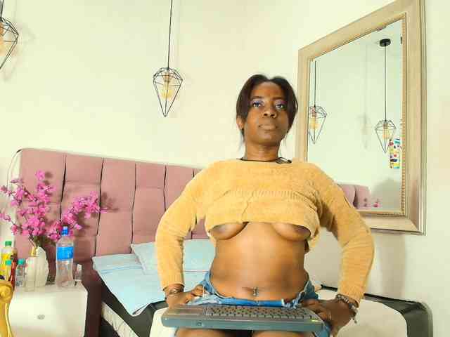 kassandraBrown webcam